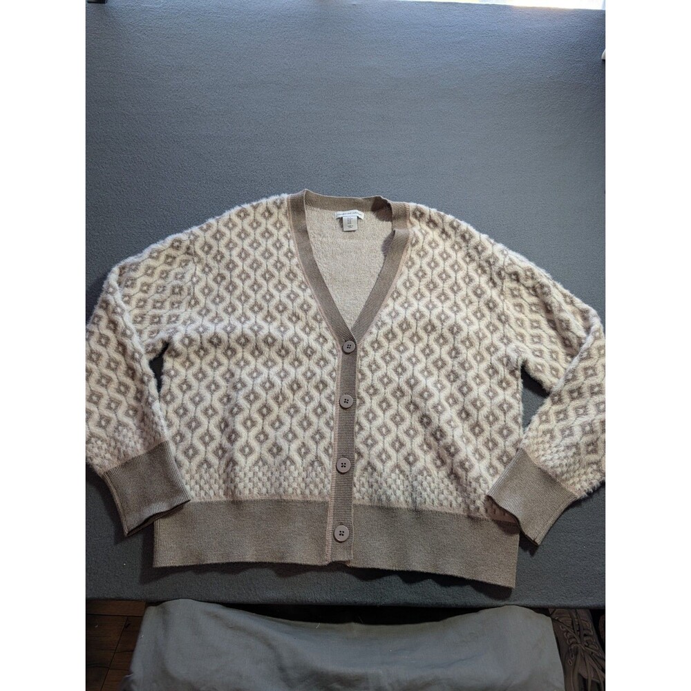 Cupcakes and Cashmere Women’s Medium Fuzzy Geometric Button Front Cardigan Taupe